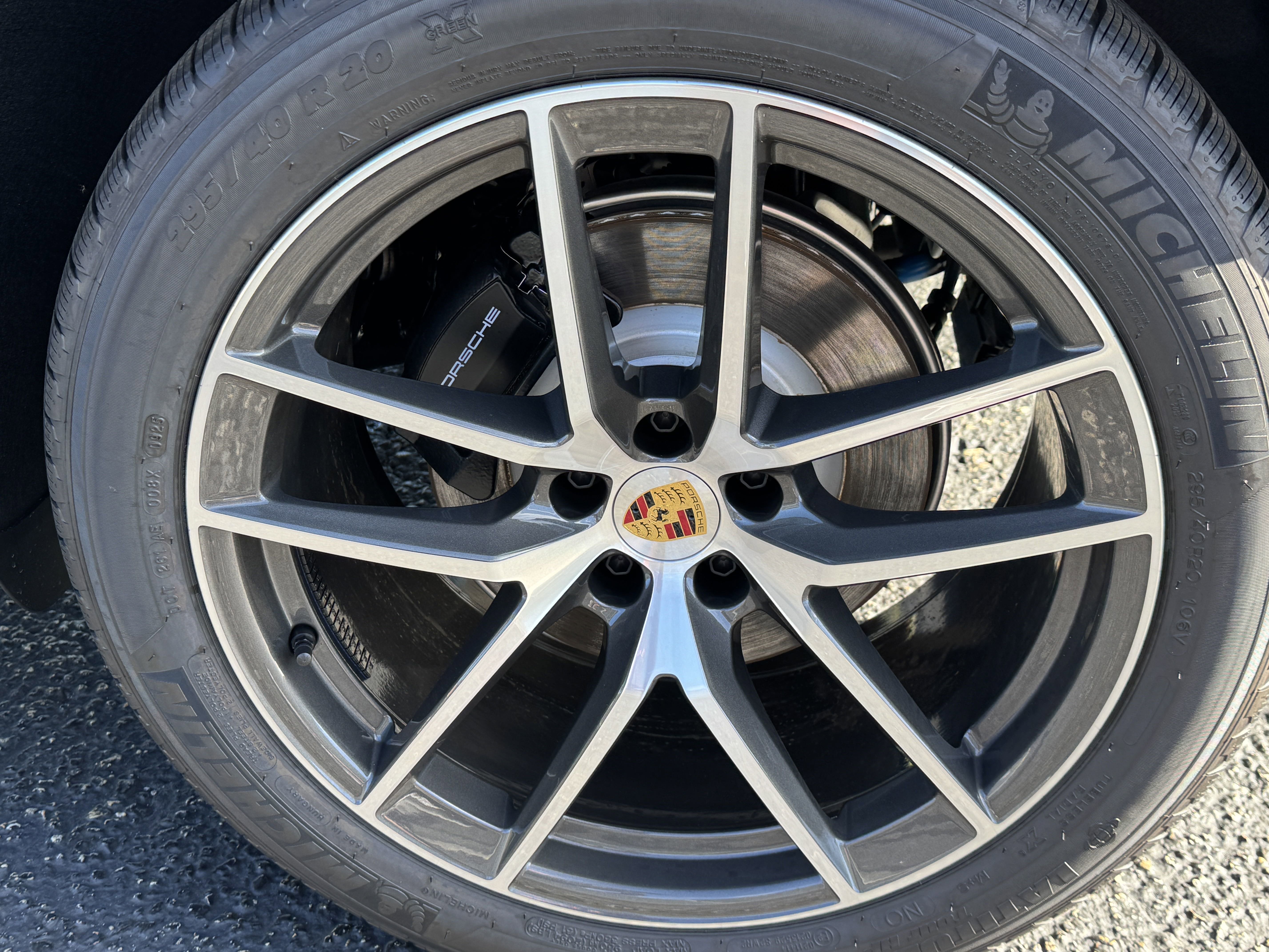 New 2025 Porsche Macan image 9