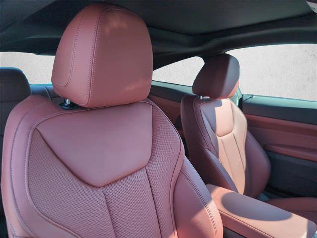 Used 2025 BMW 440i xDrive Coupe w/ Premium Package image 26