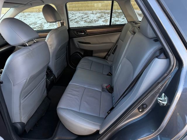 Used 2018 Subaru Outback 2.5i Limited image 7