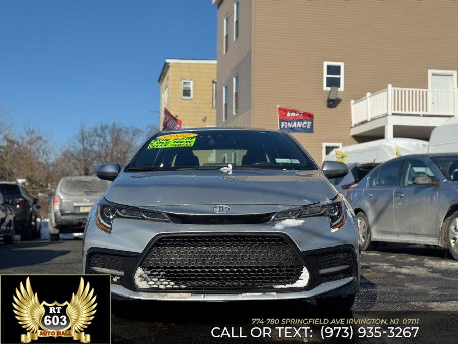 Used 2022 Toyota Corolla SE image 2