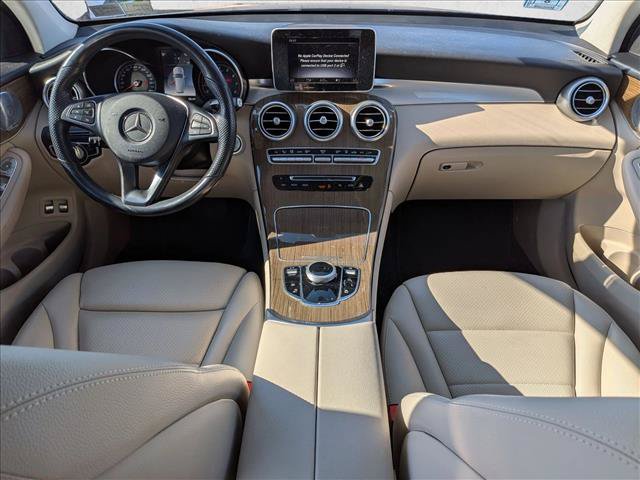 Used 2019 Mercedes-Benz GLC 350e 4MATIC image 17