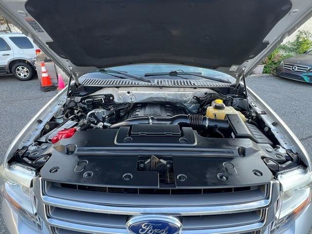 Used 2017 Ford Expedition Limited AWD/4WD image 32