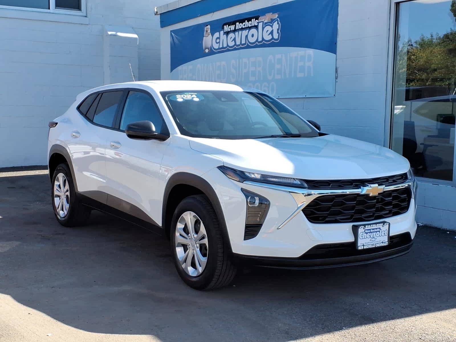 Used 2024 Chevrolet Trax LS FWD image 1