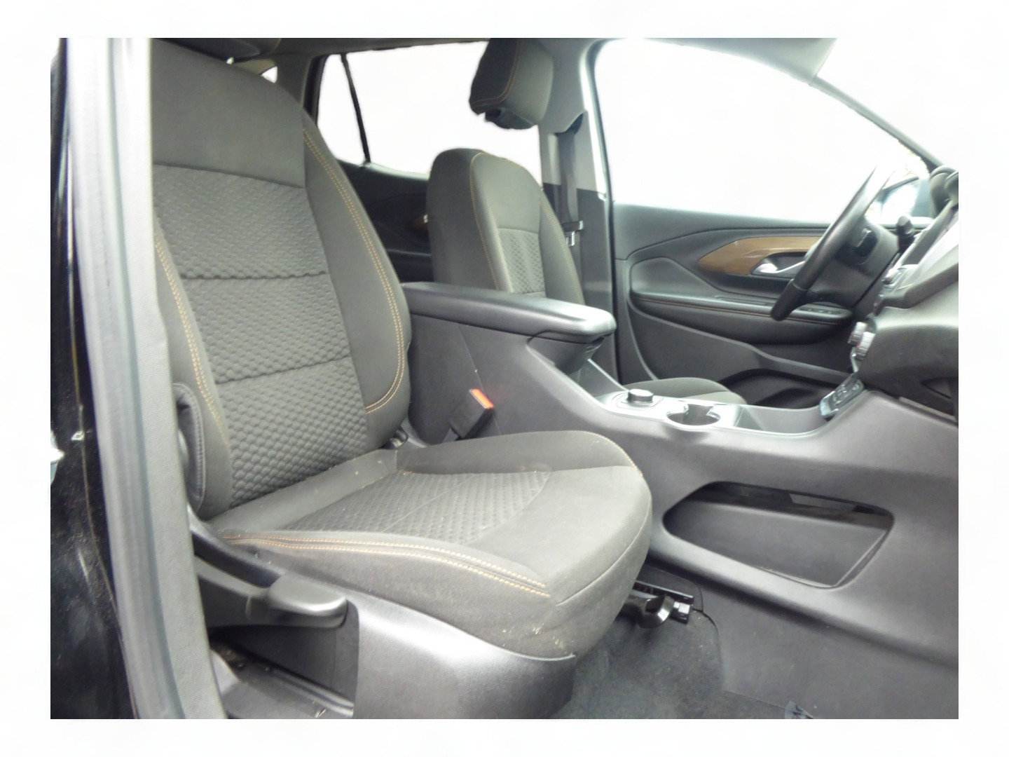 Used 2020 GMC Terrain SLE image 16
