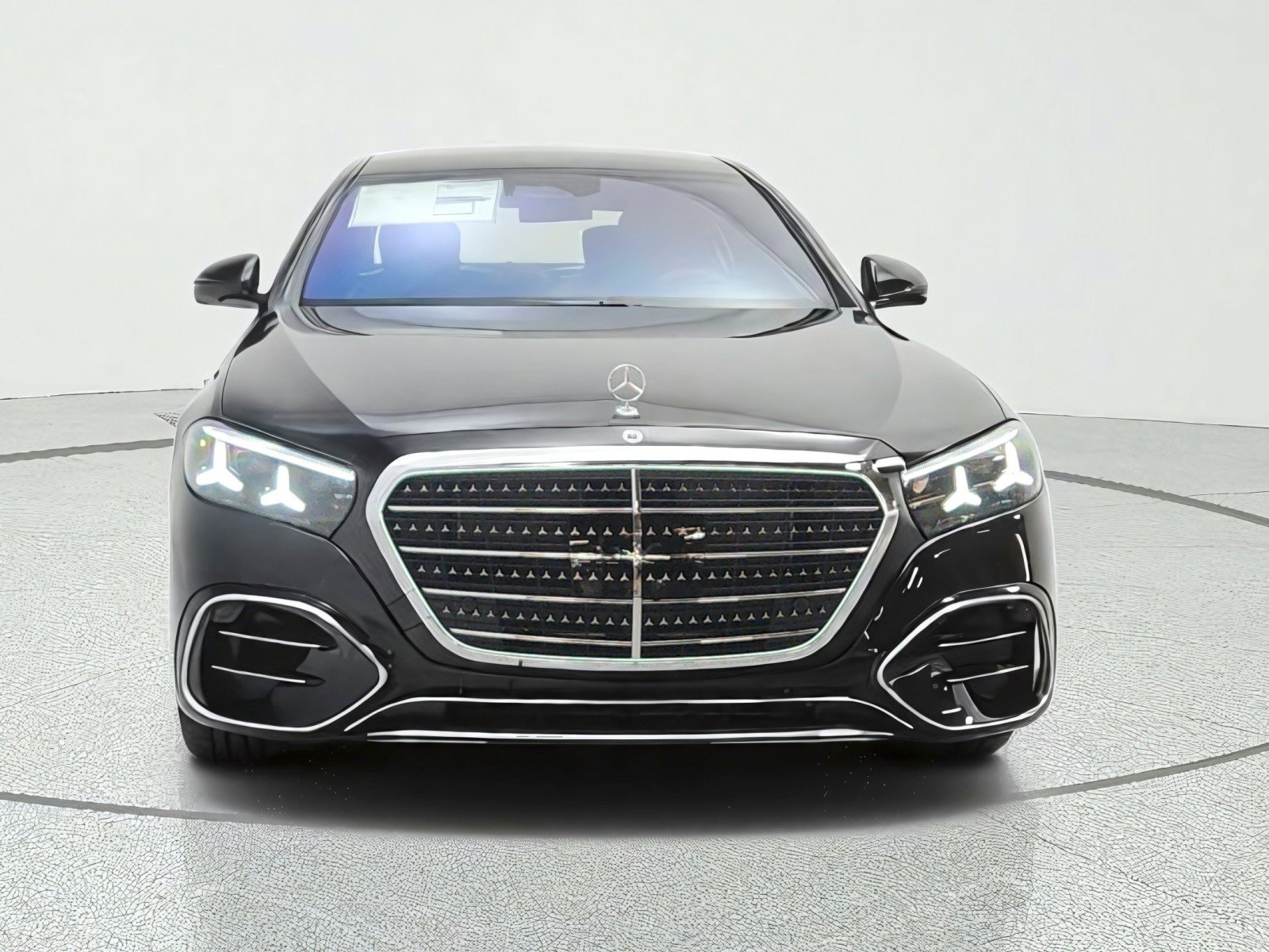 New 2027 Mercedes-Benz S 580 4MATIC Sedan image 2