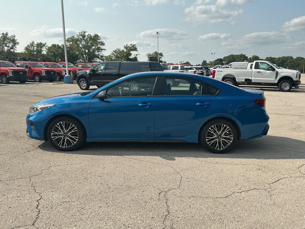 Used 2023 Kia Forte GT-Line w/ GT-Line Premium Package FWD image 2