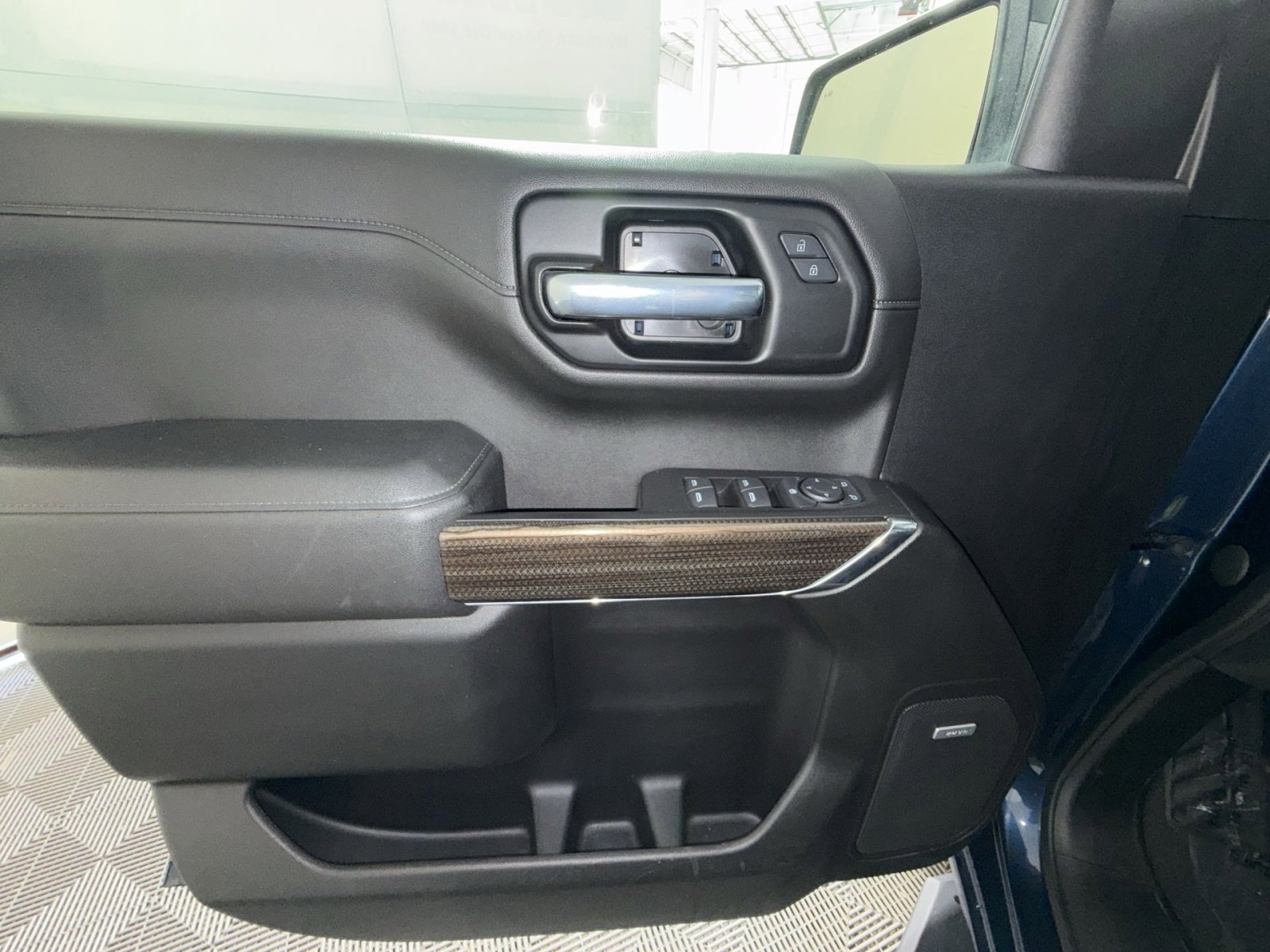Used 2021 Chevrolet Silverado 1500 LT Trail Boss w/ Convenience Package II AWD/4WD image 15