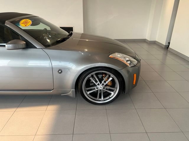 Used 2005 Nissan 350Z Grand Touring RWD image 11