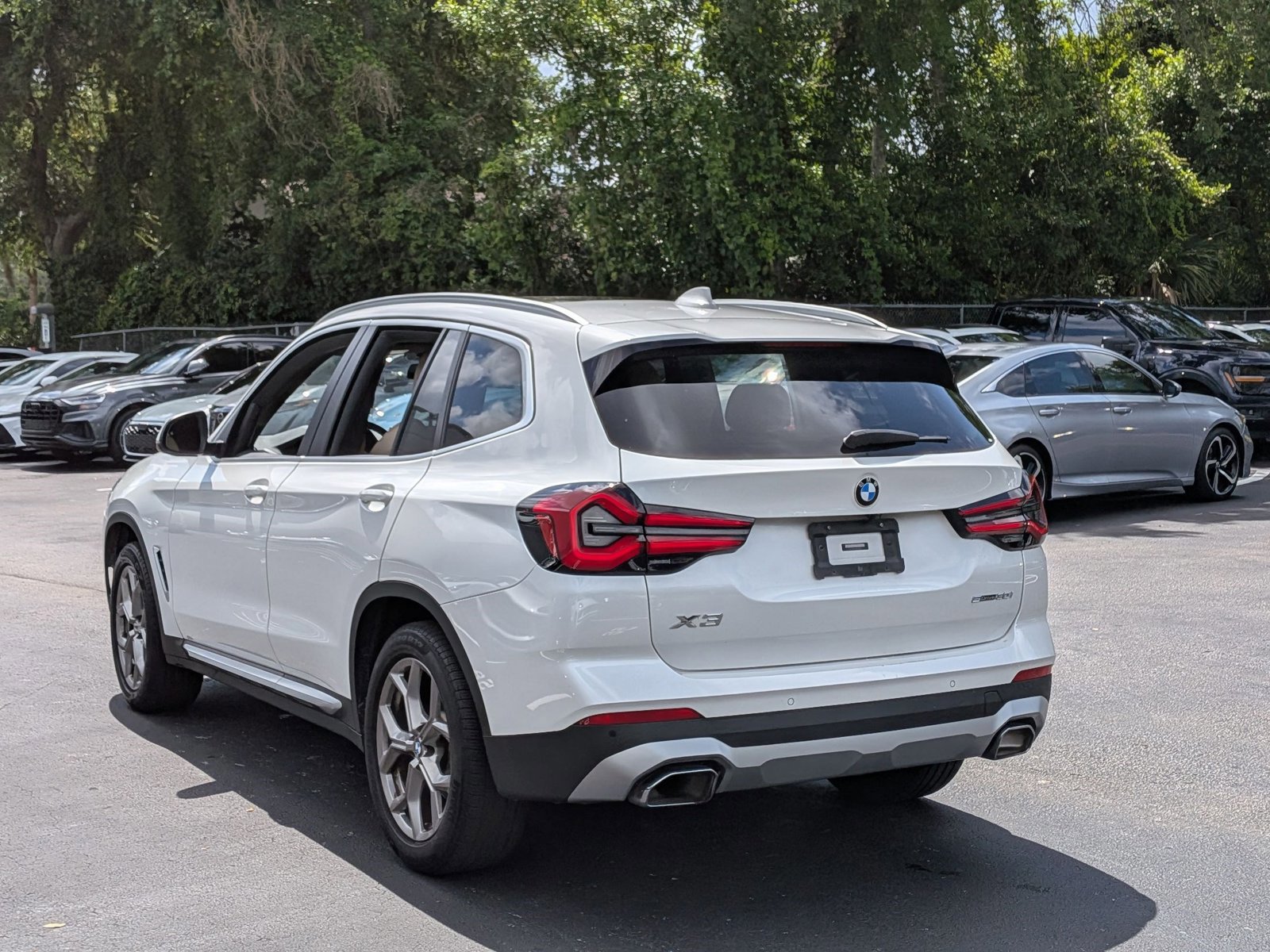 Used 2022 BMW X3 sDrive30i w/ Premium Package 2 RWD image 3