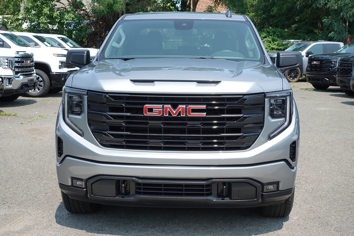 Used 2025 GMC Sierra 1500 Elevation AWD/4WD image 5