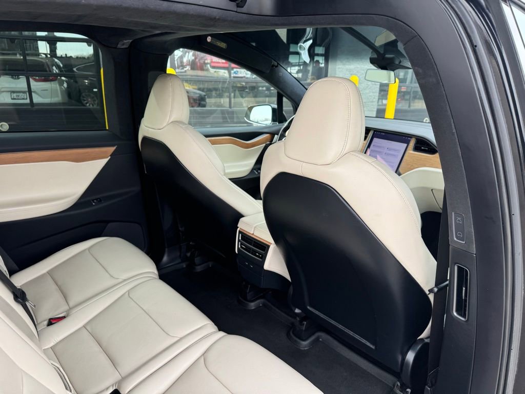 Used 2020 Tesla Model X Long Range image 44