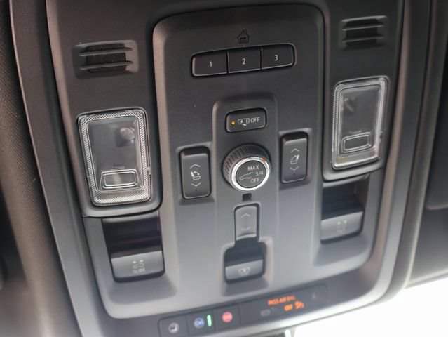 Used 2022 GMC Yukon XL Denali AWD/4WD image 34