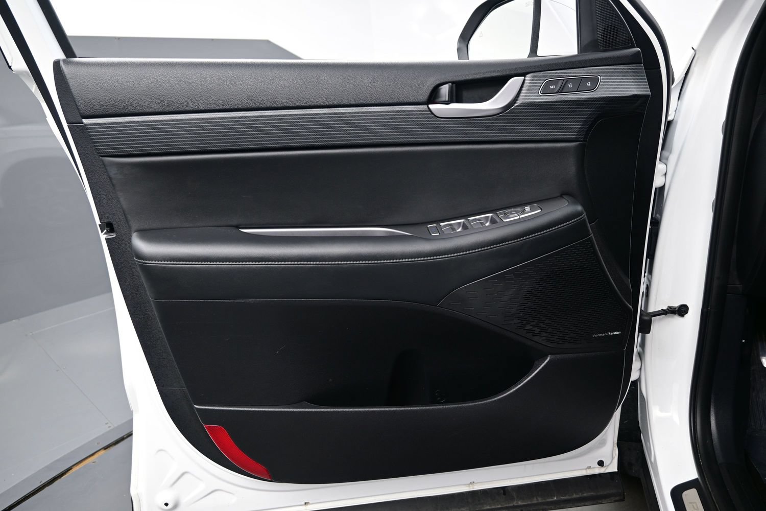 Certified 2023 Hyundai Palisade Limited AWD/4WD image 9