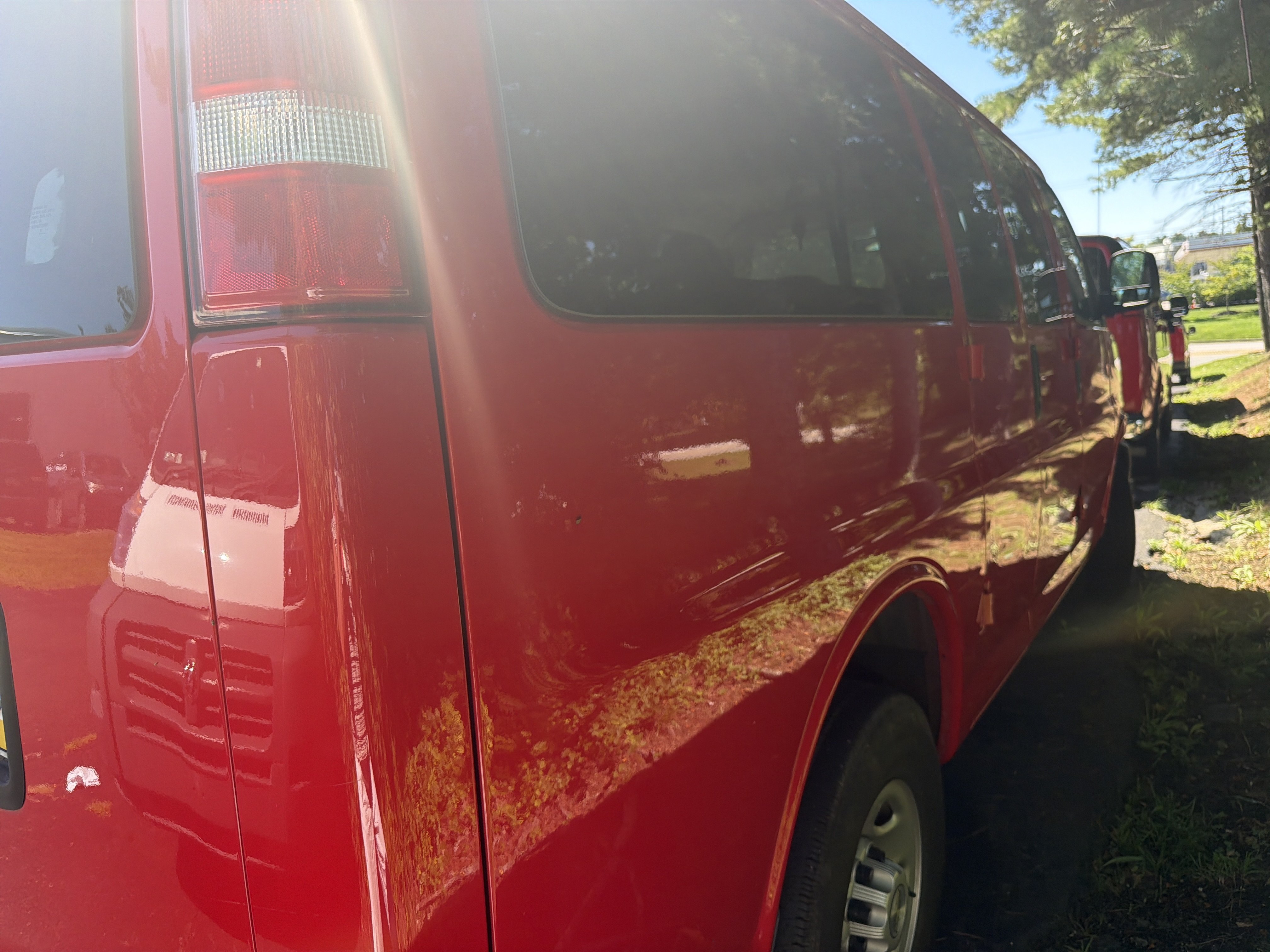 Used 2022 Chevrolet Express 3500 LS RWD image 8
