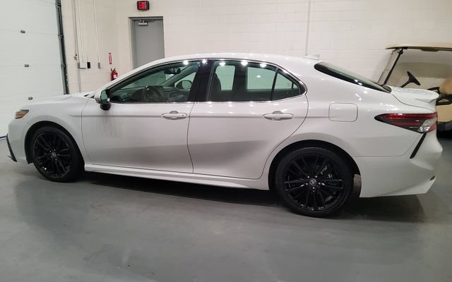Used 2024 Toyota Camry XSE FWD image 4