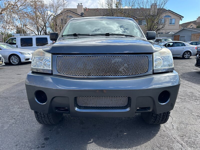 Used 2007 Nissan Titan SE RWD image 2