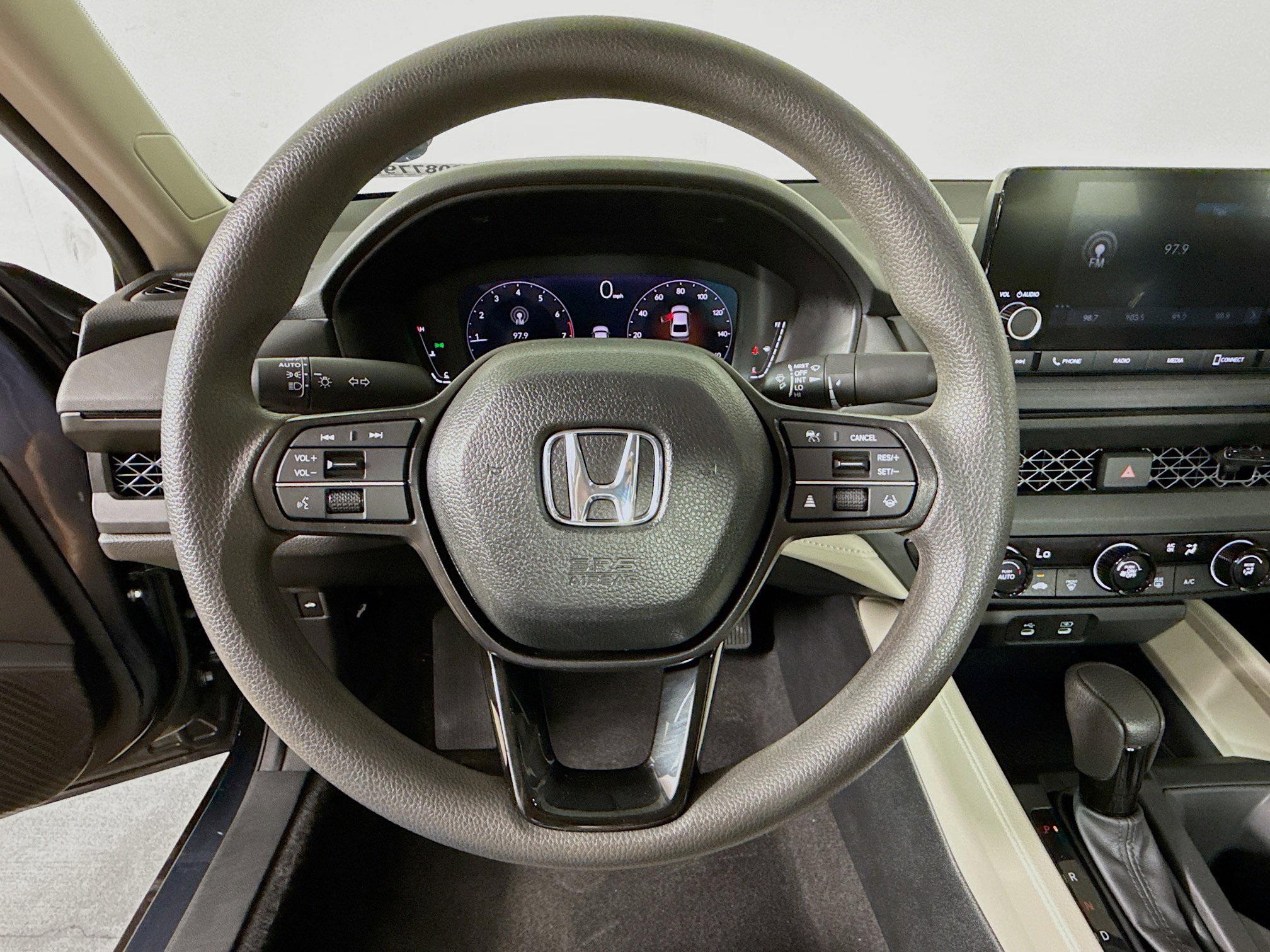 Certified 2025 Honda Accord LX image 9