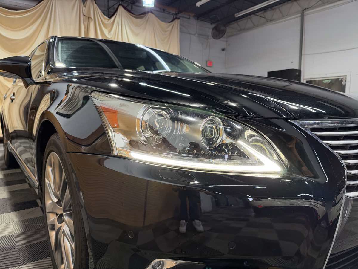 Used 2014 Lexus LS 460 w/ Comfort Package RWD image 8
