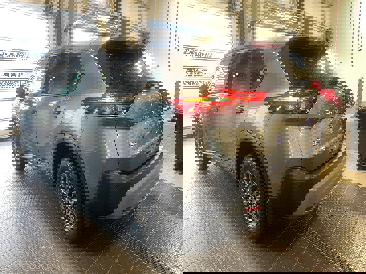 Used 2023 Nissan Rogue S image 13