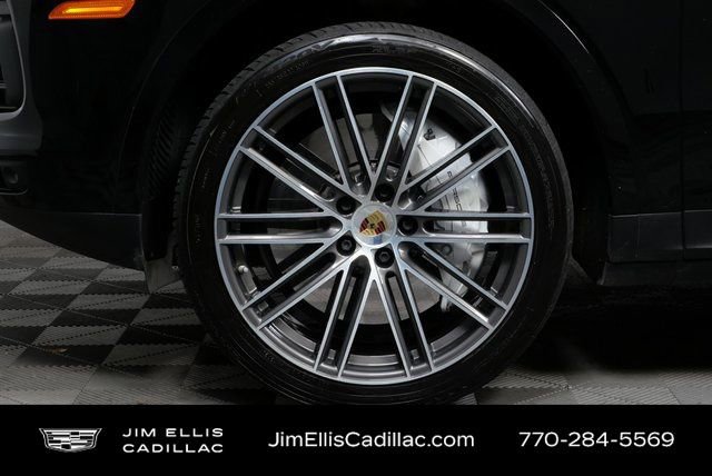 Used 2022 Porsche Cayenne Coupe image 39