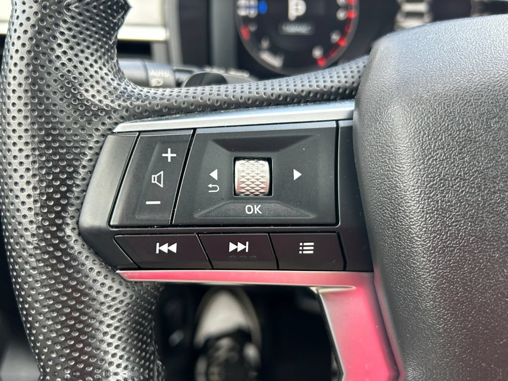 Used 2023 Mitsubishi Outlander SE AWD/4WD image 34