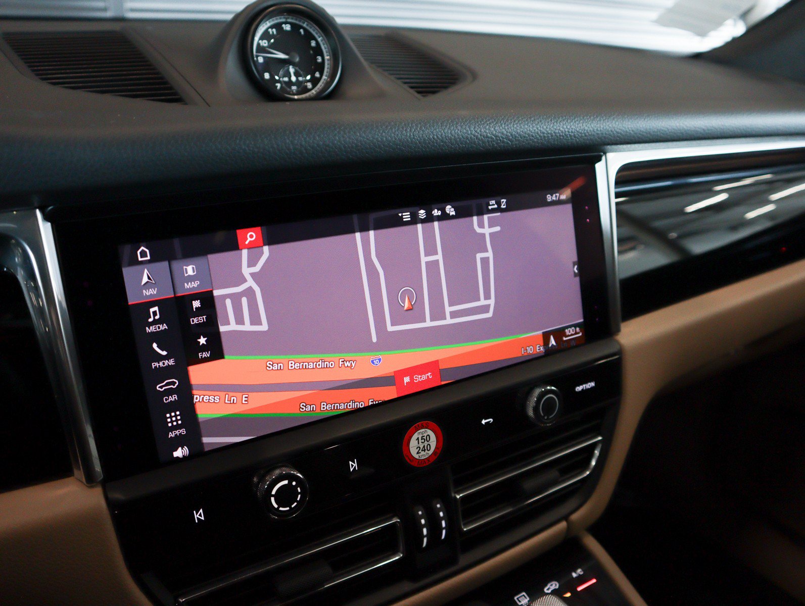 Certified 2026 Porsche Macan S AWD/4WD image 21
