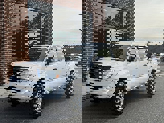 Used 2009 Toyota Tacoma 4x4 Double Cab w/ TRD Off-Road Pkg image 1