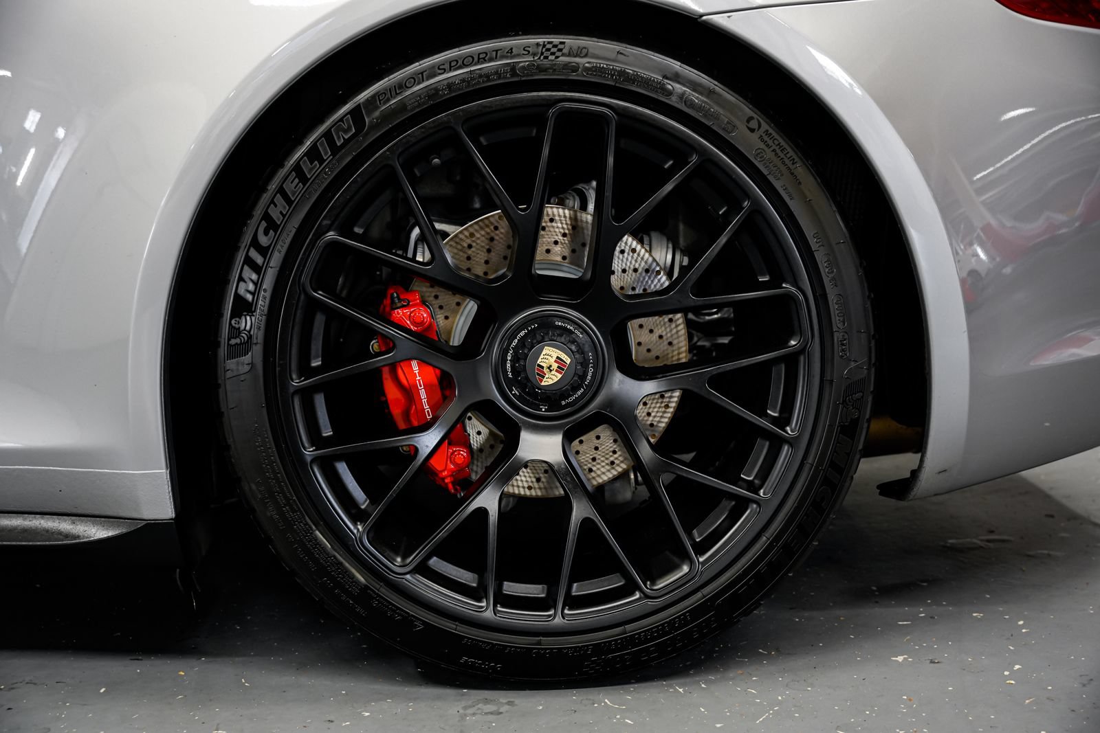 Used 2015 Porsche 911 Carrera GTS RWD image 46