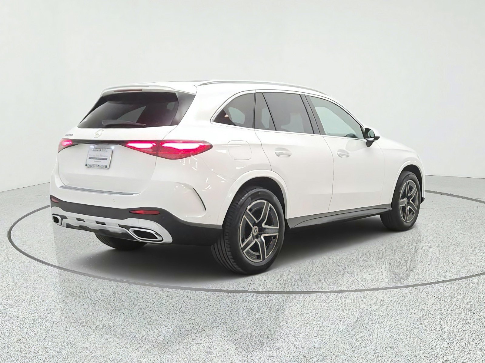 Used 2024 Mercedes-Benz GLC 300 image 5
