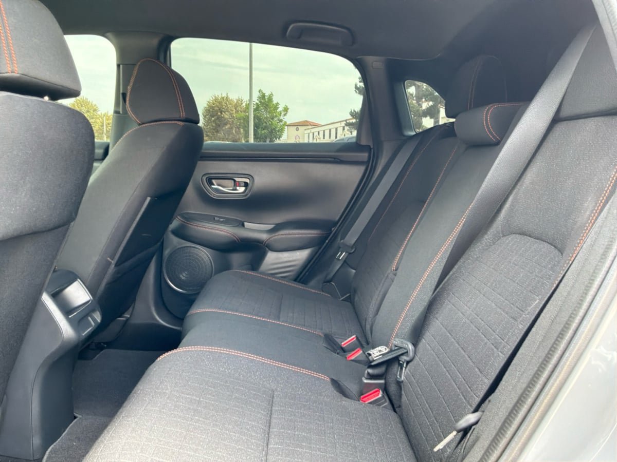 Used 2025 Honda HR-V Sport image 19