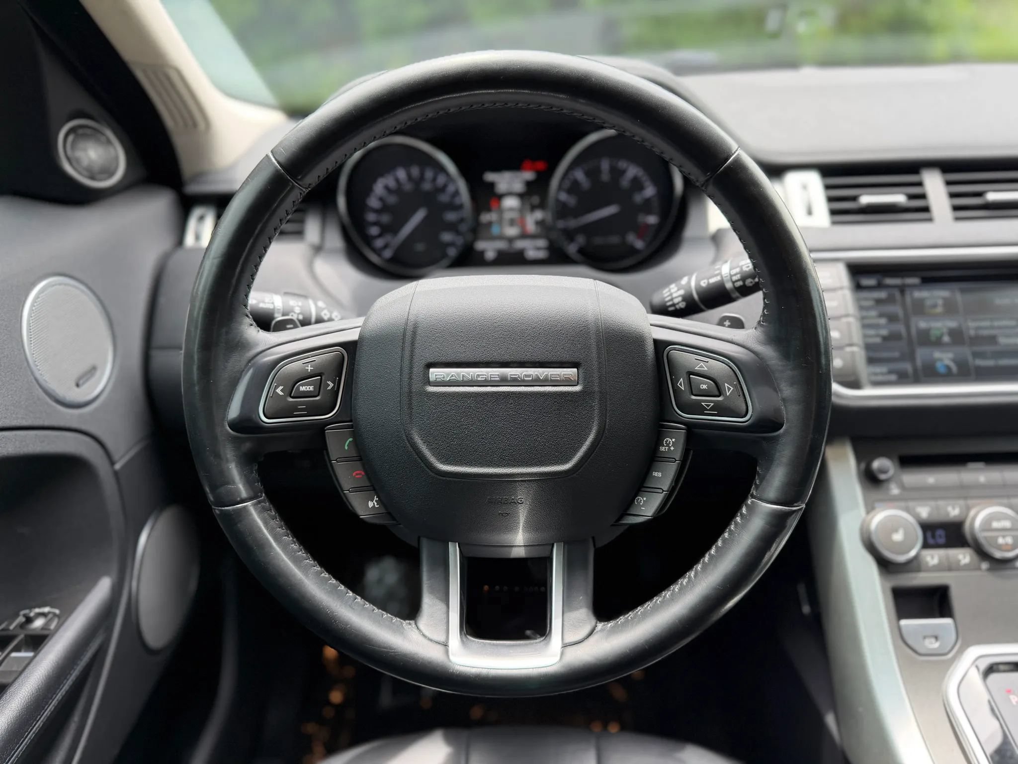 Used 2015 Land Rover Range Rover Evoque Pure Plus AWD/4WD image 24