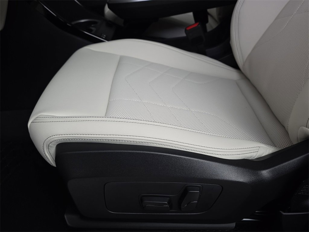 New 2026 BMW X1 xDrive28i w/ Convenience Package image 28