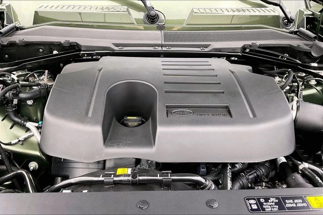 New 2026 Land Rover Defender 110 X-Dynamic SE image 13