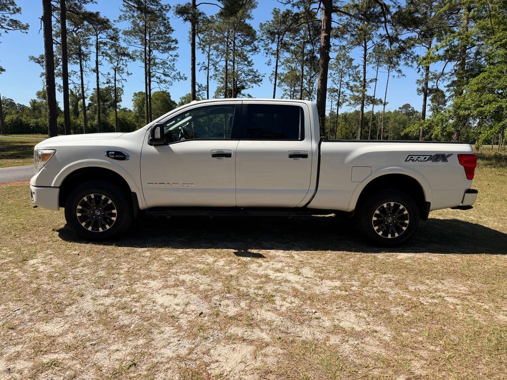 Used 2019 Nissan Titan PRO-4X AWD/4WD image 2