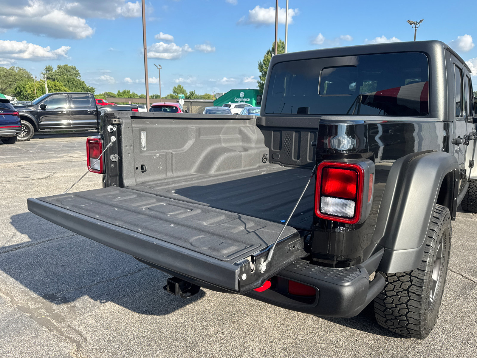 Used 2022 Jeep Gladiator Rubicon w/ Cold Weather Group AWD/4WD image 20