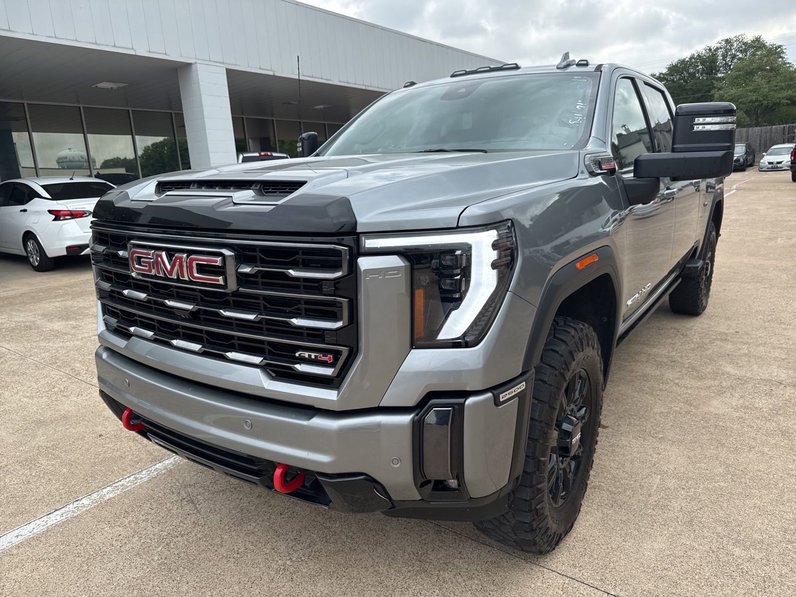 Used 2024 GMC Sierra 2500 AT4 w/ AT4 Premium Plus Package image 1