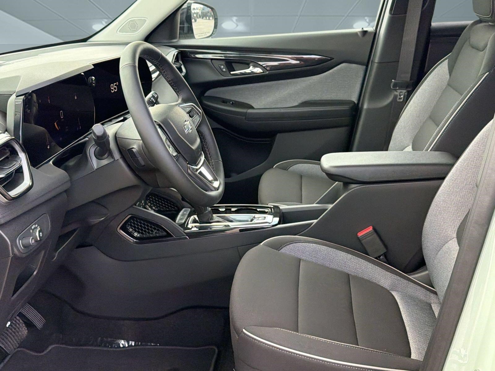 New 2026 Chevrolet TrailBlazer LT w/ Convenience Package FWD image 5