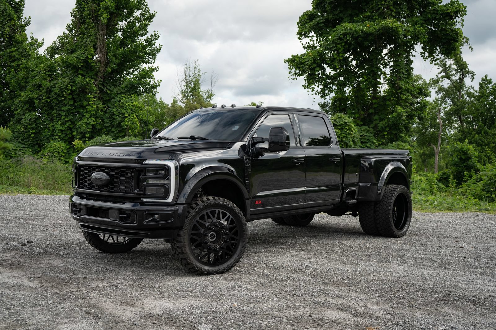 Used 2024 Ford F450 Limited AWD/4WD image 4
