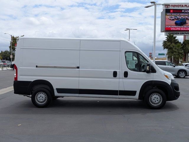 Used 2025 RAM ProMaster 2500 w/ Convenience Group FWD image 4