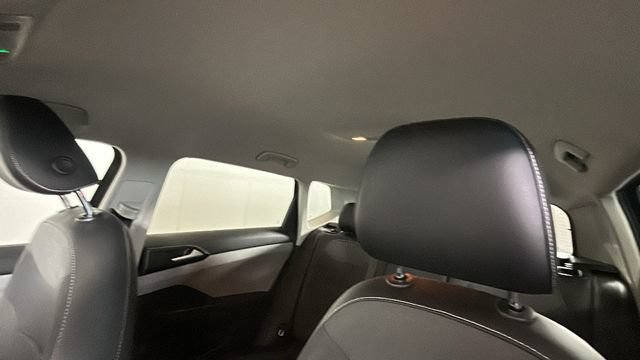 Used 2022 Volkswagen Taos SE FWD image 12