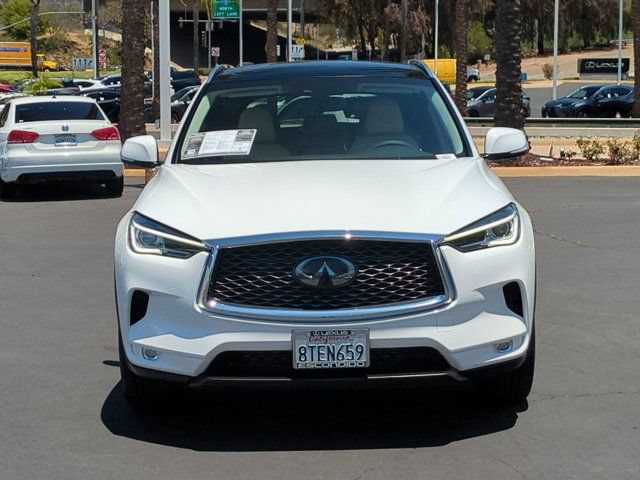 Used 2020 INFINITI QX50 Luxe w/ Navigation Package FWD image 2