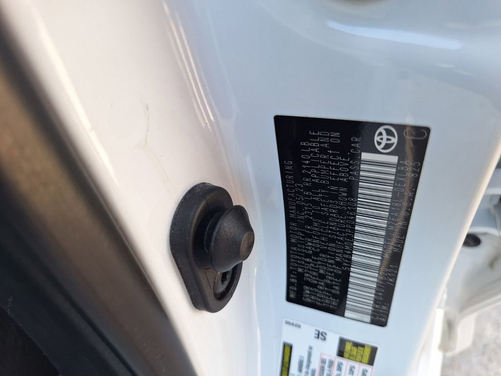 Used 2023 Toyota Corolla LE image 29