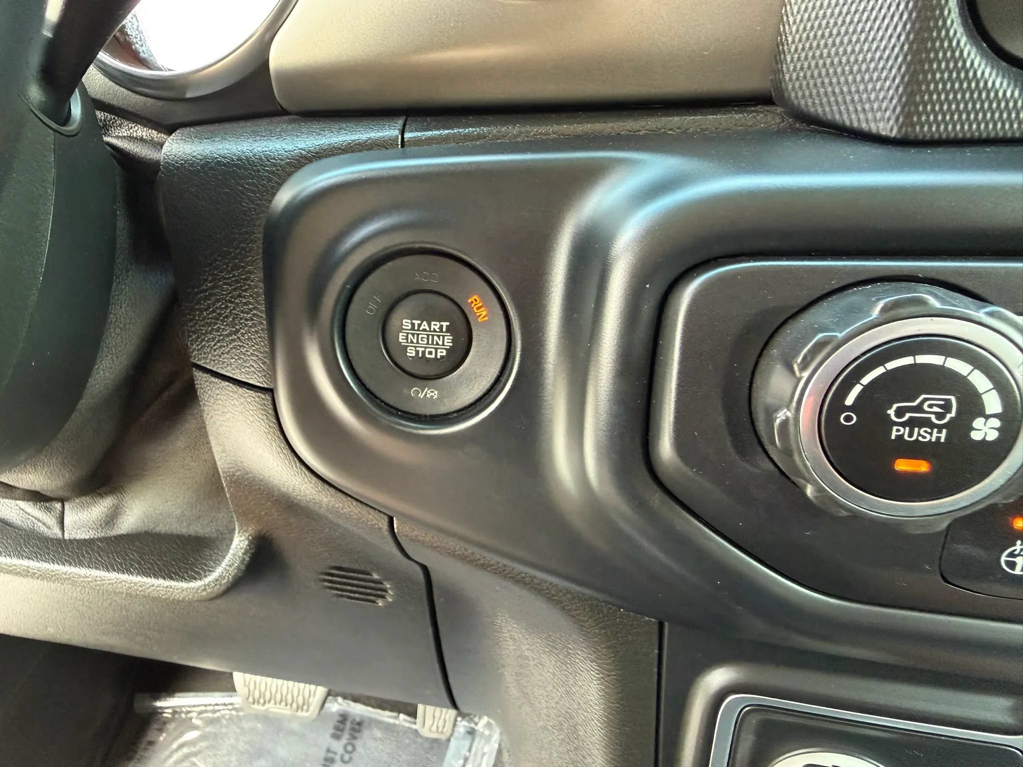 Used 2019 Jeep Wrangler Unlimited Sport S AWD/4WD image 26