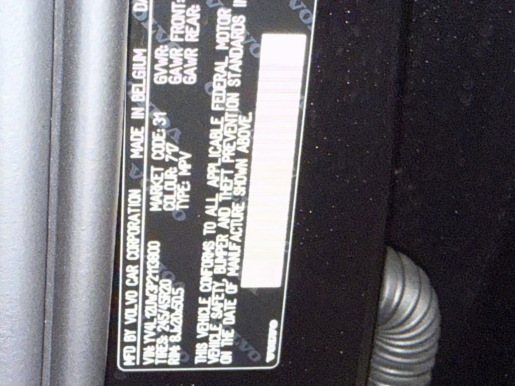 Used 2023 Volvo XC40 B5 Plus w/ Climate Package image 32