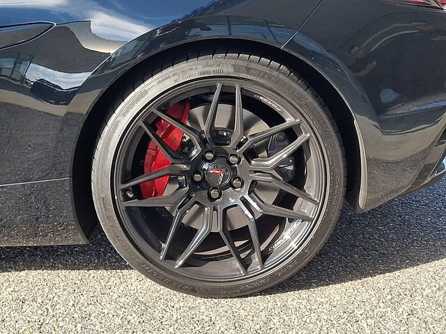Used 2024 Chevrolet Corvette Z06 w/ Stealth Interior Trim Package RWD image 30