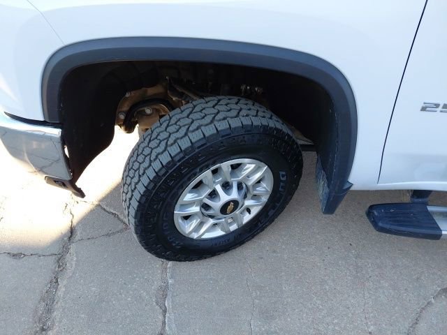 Used 2025 Chevrolet Silverado 2500 LT w/ Safety Package image 36