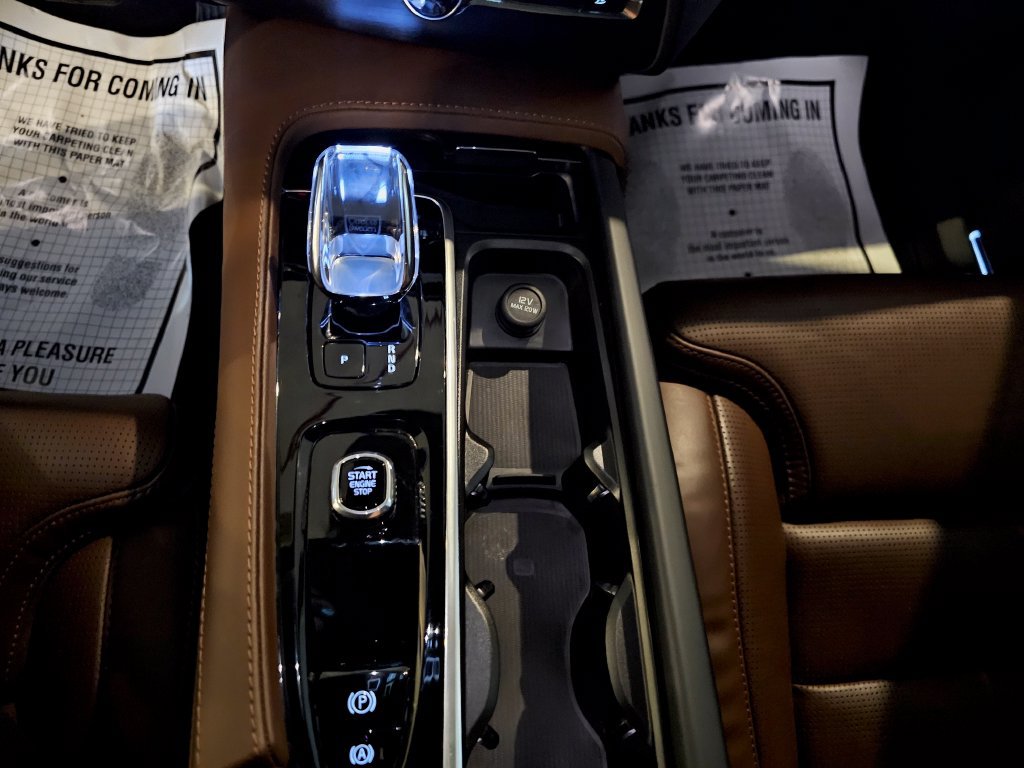 Certified 2024 Volvo XC90 B6 Ultimate AWD/4WD image 25