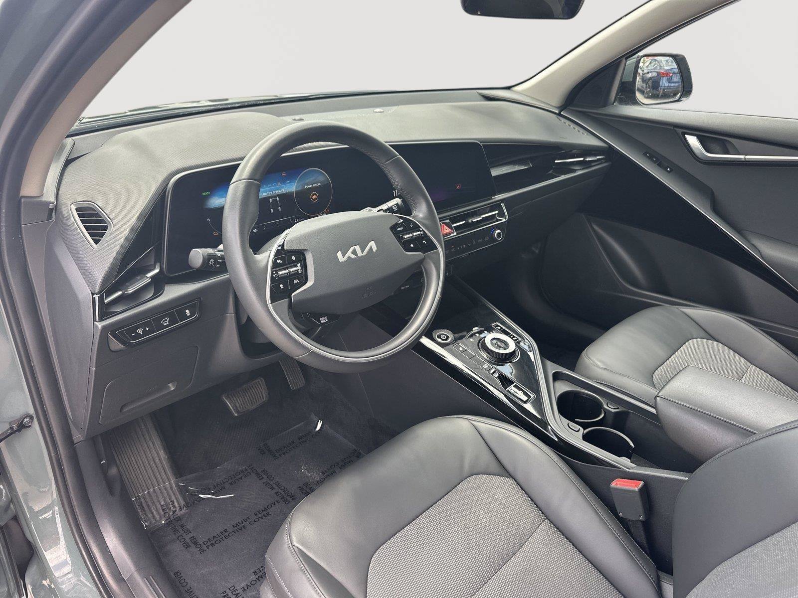 Used 2024 Kia Niro Wind FWD image 11