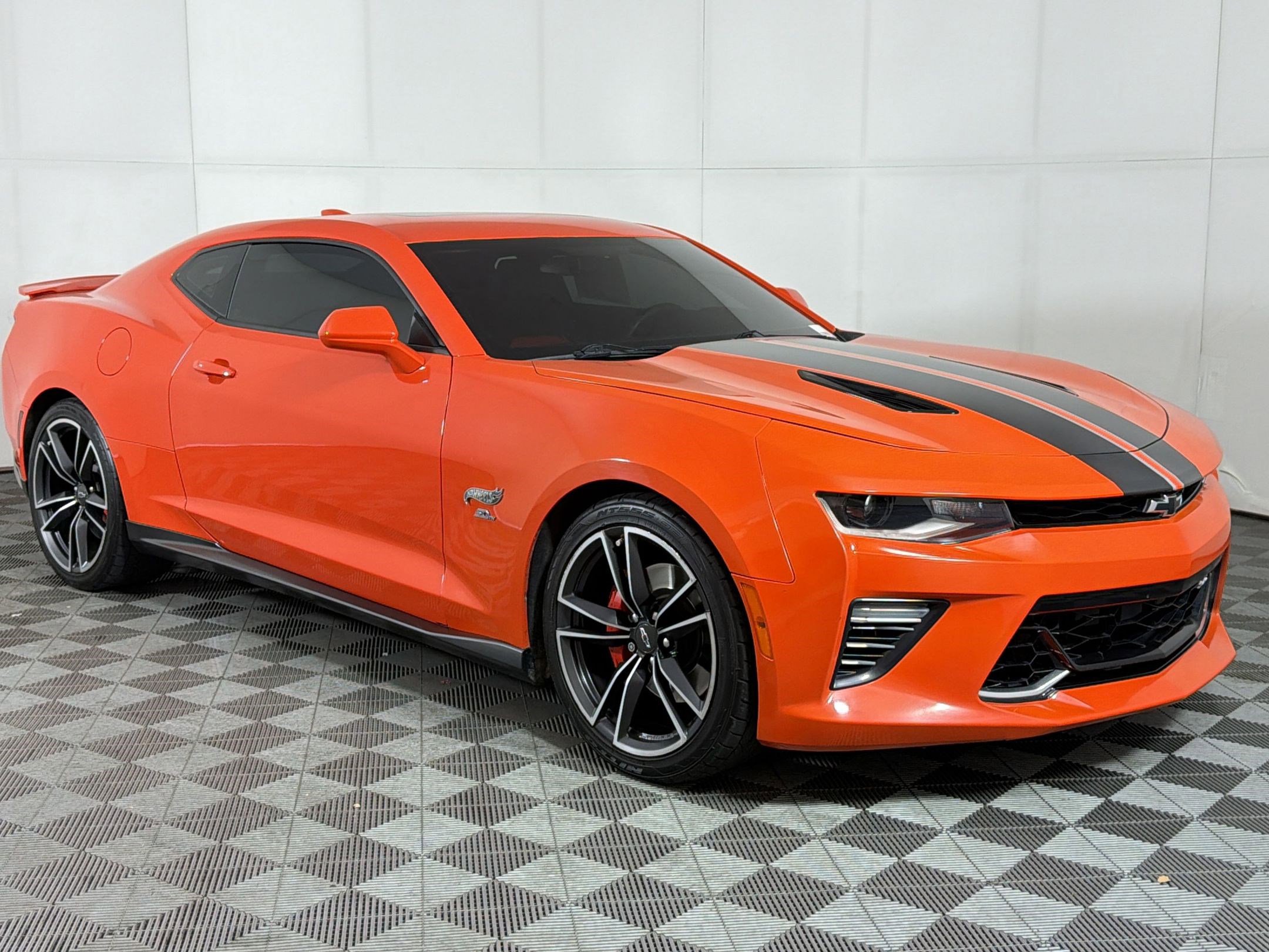 Used 2018 Chevrolet Camaro SS w/ Hot Wheels Edition image 7