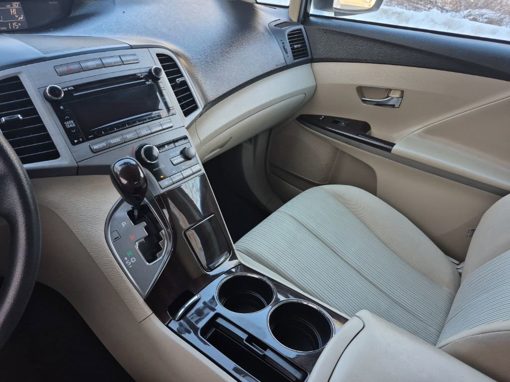Used 2012 Toyota Venza LE image 19